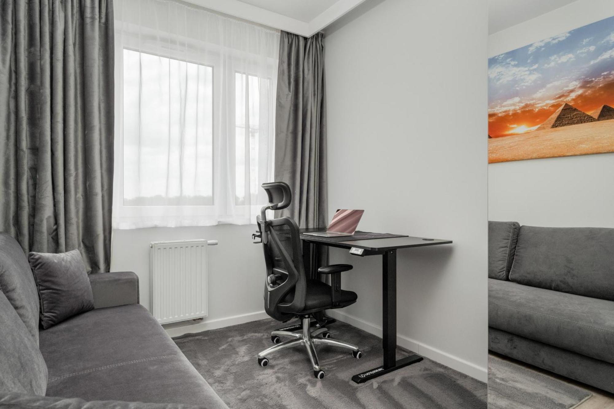 Luksusowy Apartament Z 3 Sypialniami, Klimatyzacja, Parkingiem I Biurkiem We Wroclawiu By Renters Prestige Екстериор снимка