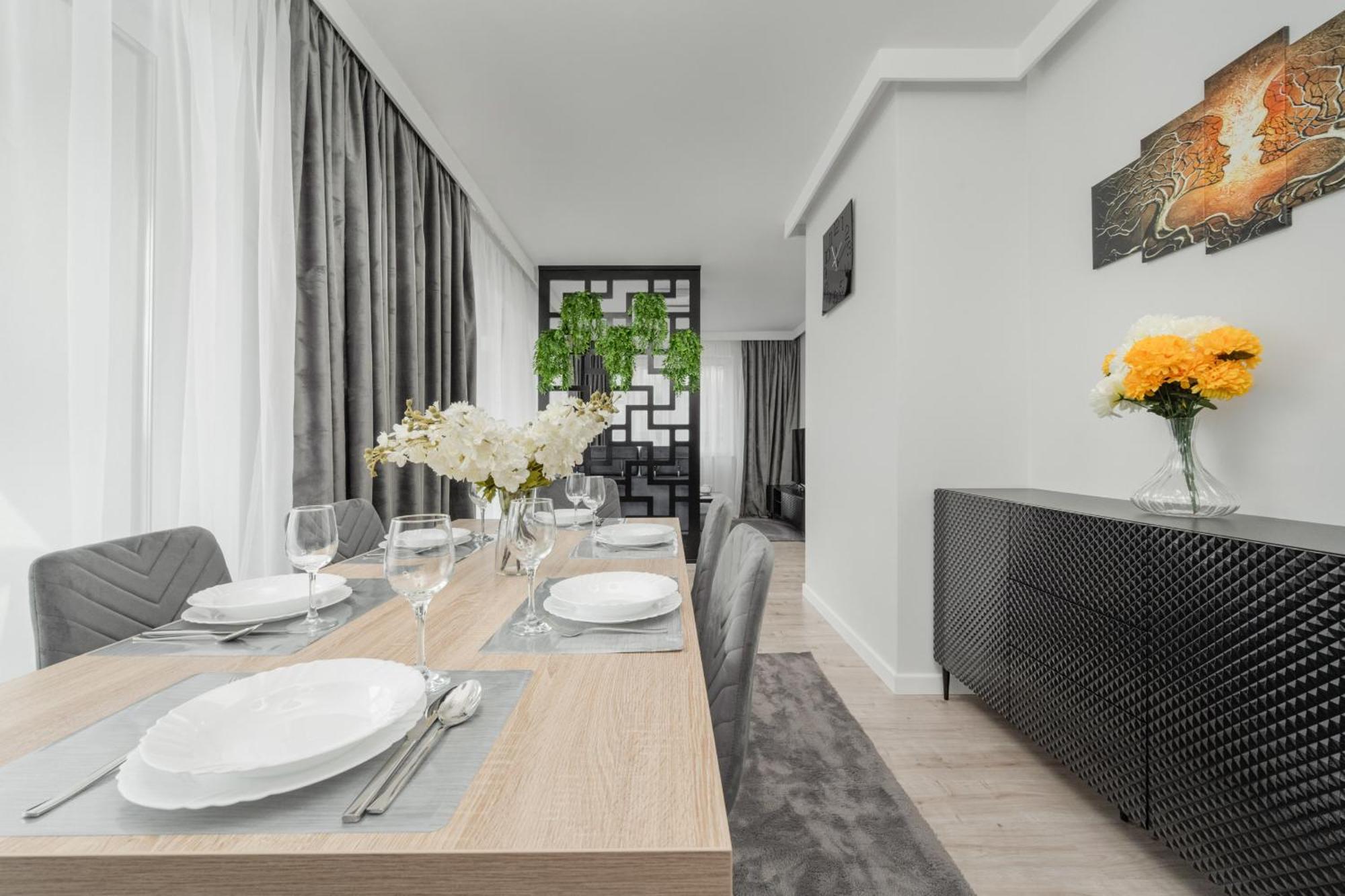 Luksusowy Apartament Z 3 Sypialniami, Klimatyzacja, Parkingiem I Biurkiem We Wroclawiu By Renters Prestige Екстериор снимка