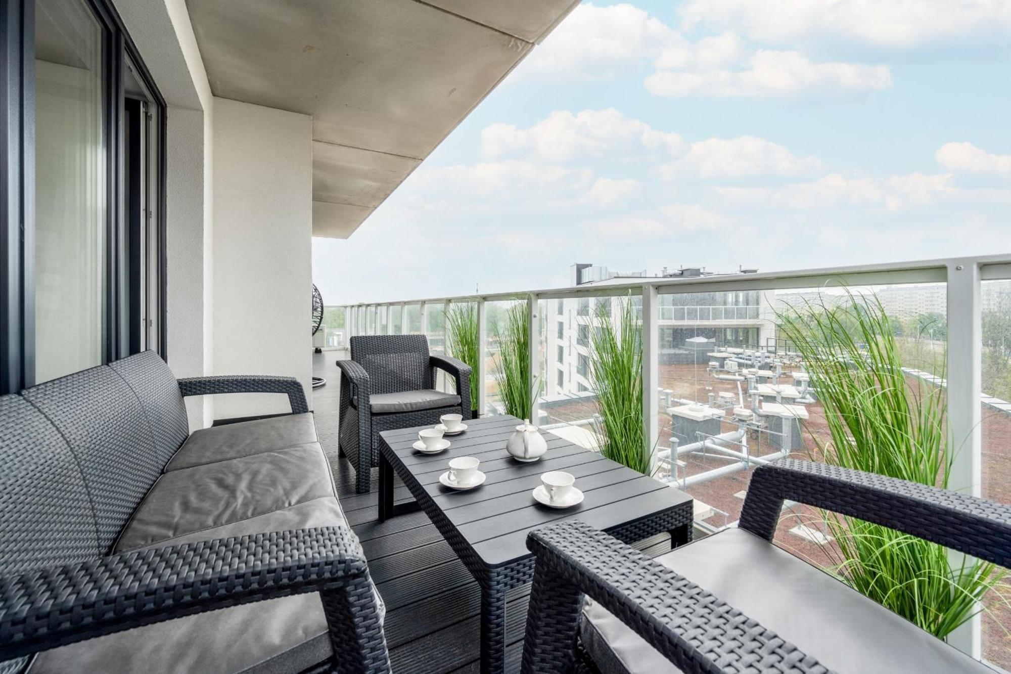 Luksusowy Apartament Z 3 Sypialniami, Klimatyzacja, Parkingiem I Biurkiem We Wroclawiu By Renters Prestige Екстериор снимка