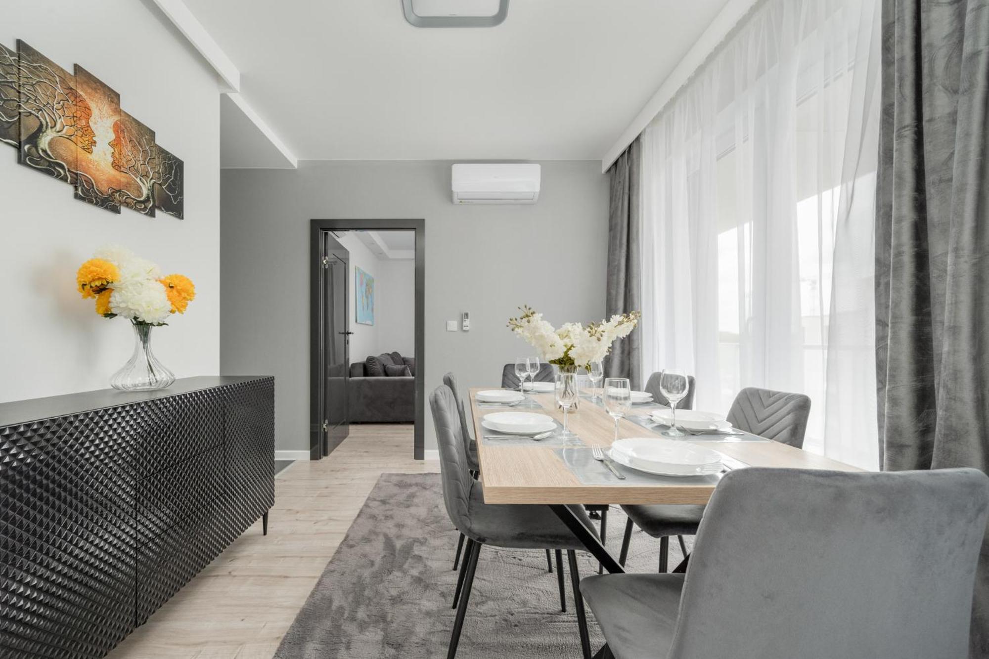 Luksusowy Apartament Z 3 Sypialniami, Klimatyzacja, Parkingiem I Biurkiem We Wroclawiu By Renters Prestige Екстериор снимка